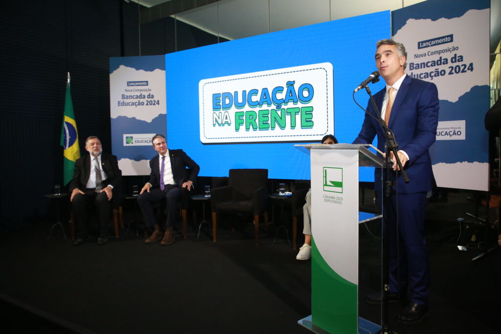frente da educação deputado rafael brito