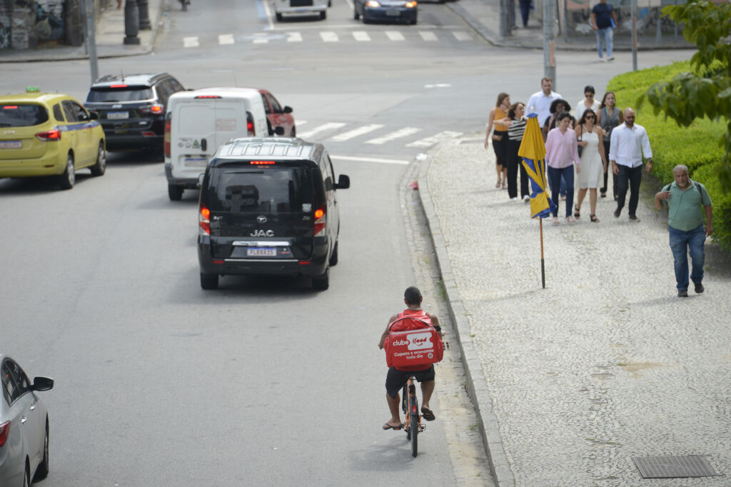 uberização entregador de aplicativo no rio de janeiro
