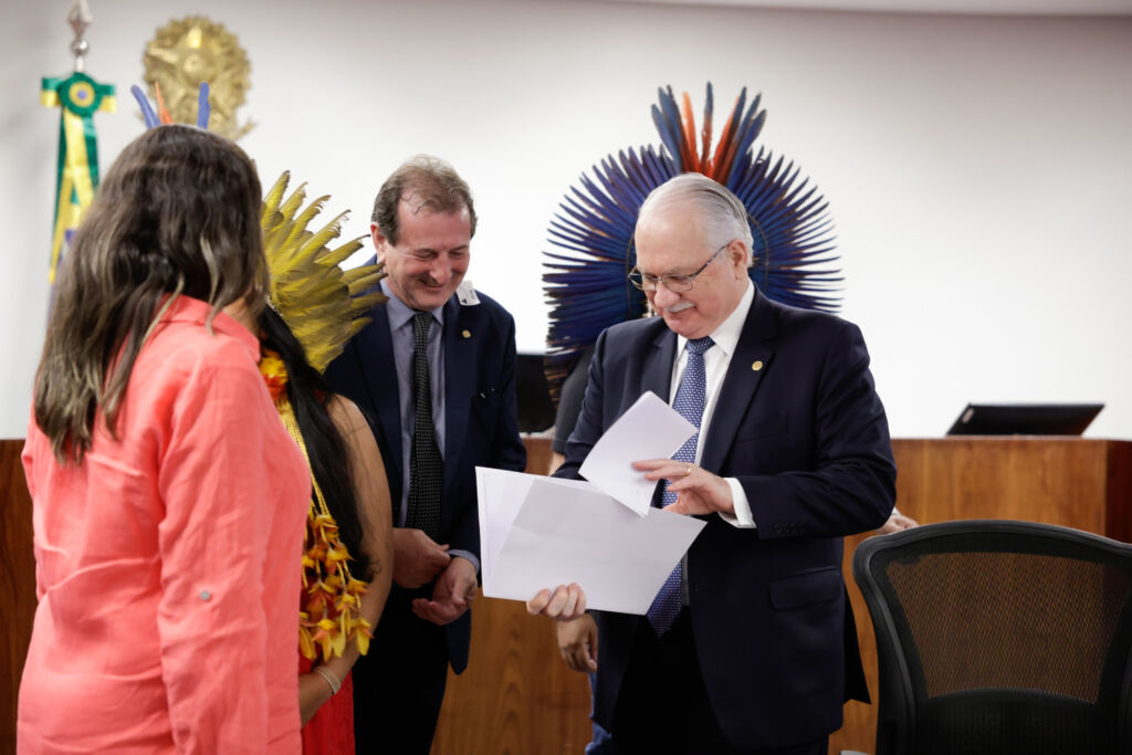julgamento imediato marco temporal indigenas e fachin stf 02