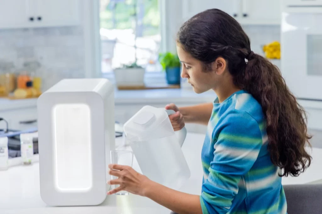 Segundo a empresa, a água é 230% mais pura do que a água da torneira (Foto: Spout Water)