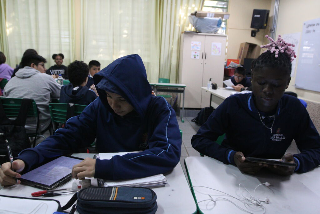 programa internacional celulares em salas de aula