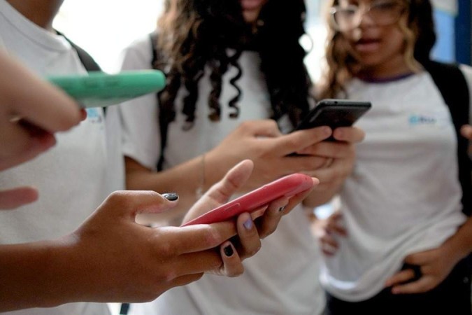 uso de celular escolas