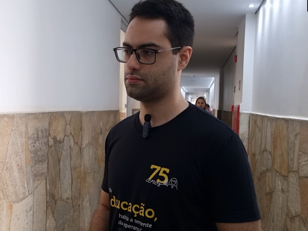Celulares em sala